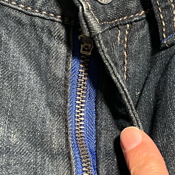 Kenneth Cole Reaction Bootcut Dark Wash Jeans Size 32 x 32 - Picture 5 of 8